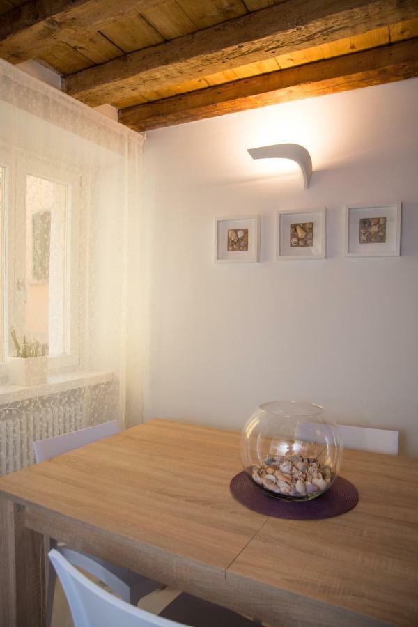 Residenza Romantica Riva del Garda Luaran gambar