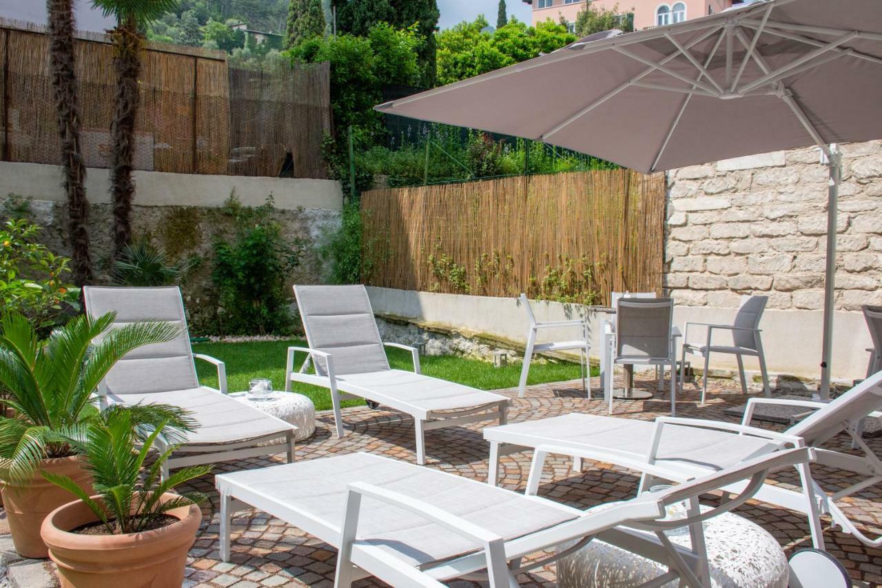 Residenza Romantica Riva del Garda Luaran gambar