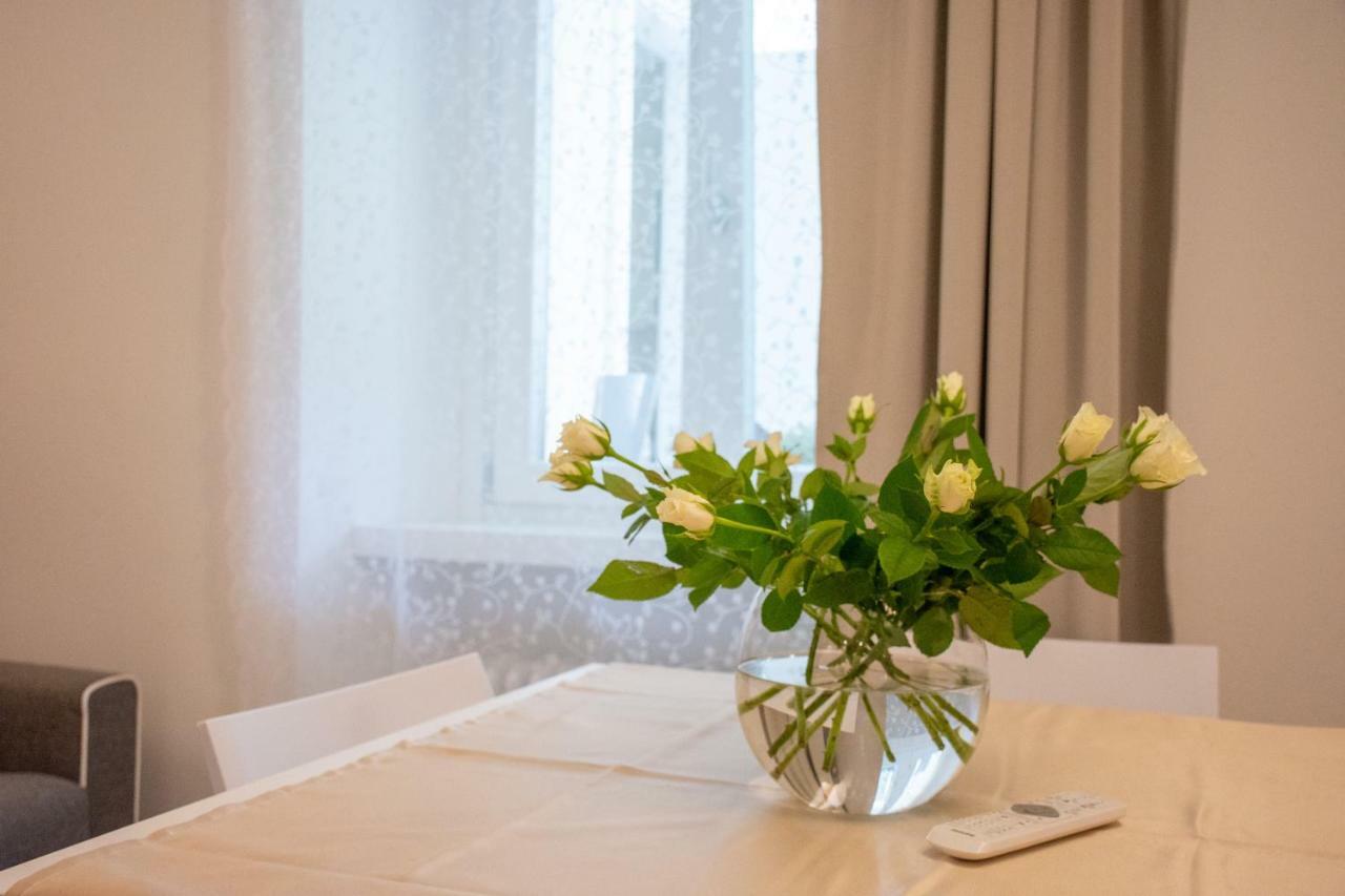Residenza Romantica Riva del Garda Luaran gambar
